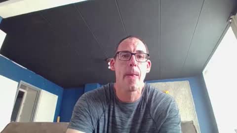 handsomeguy4ever online show from 12-14-25, 10:53