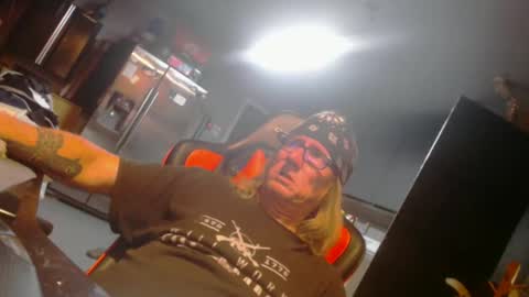 Snapshot of handyman5303 chatting on 12-30-24, 12:20 Handystudman online show from 12-30-24, 12:20