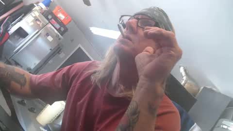 Snapshot of handyman5303 chatting on 01-30-25, 06:32 Handystudman online show from 01-30-25, 06:32