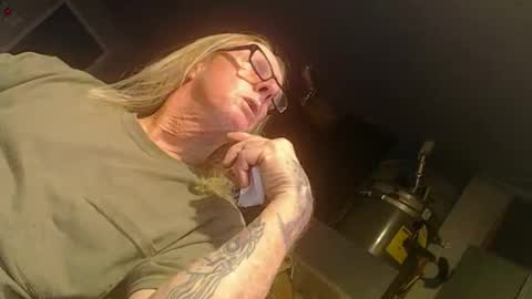 Handystudman online show from 11-22-25, 10:47