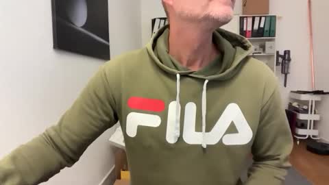 hanky online show from 12-04-25, 08:45