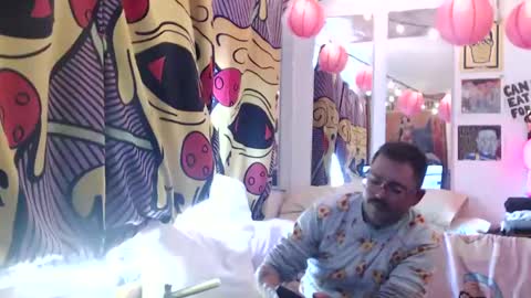 Snapshot of hankrams chatting on 09-16-25, 06:42 hank rams online show from 09-16-25, 06:42