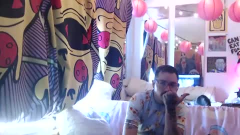 Snapshot of hankrams chatting on 09-20-25, 07:15 hank rams online show from 09-20-25, 07:15