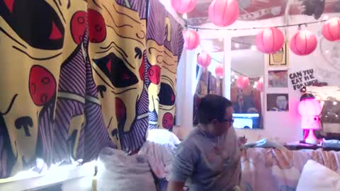 Snapshot of hankrams chatting on 10-04-25, 07:23 hank rams online show from 10-04-25, 07:23