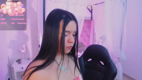 hanna  online show from 11-21-25, 04:11