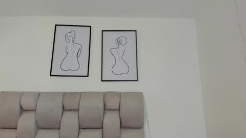 hanna__evans_ online show from 09-12-25, 12:05