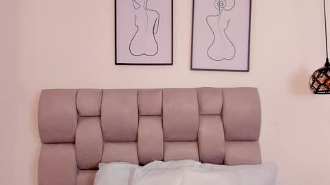 hanna__evans_ online show from 10-14-25, 12:17