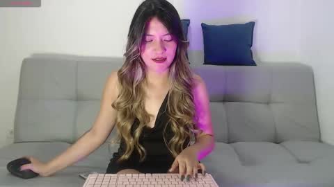 Snapshot of hanna__jones7 chatting on 01-17-26, 10:46 Hanna online show from 01-17-26, 10:46