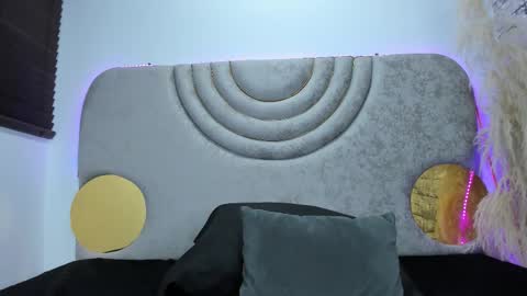 Hanna Castro online show from 12-14-25, 04:12