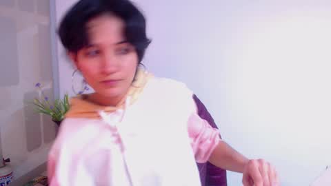 Sara online show from 03-06-25, 04:17