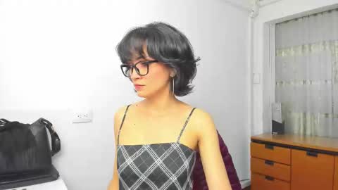 Sara online show from 10-01-25, 02:23