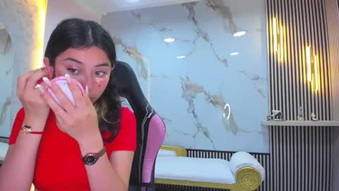 Snapshot of hanna_cutte_ chatting on 09-19-25, 06:30 Hanna online show from 09-19-25, 06:30