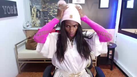 hanna_lamber online show from 02-19-25, 06:00