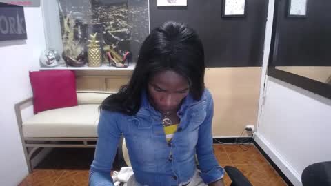 hanna_lamber online show from 03-11-25, 02:54