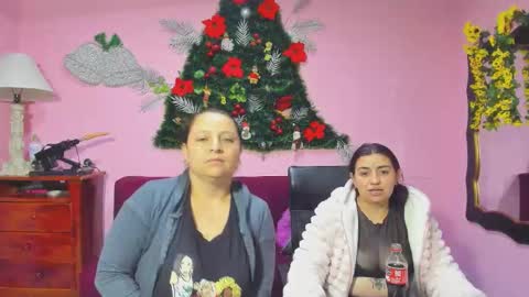 Snapshot of hanna_mature01 chatting on 12-19-25, 12:50 Hanna online show from 12-19-25, 12:50