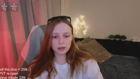 Snapshot of hanna_melon chatting on 02-12-25, 04:55 Hanna  next stream is Mo 8pm-6am by CET online show from 02-12-25, 04:55