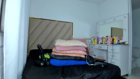 Hanna online show from 09-20-25, 02:34