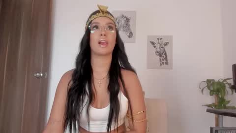 HANNA online show from 10-31-25, 06:20