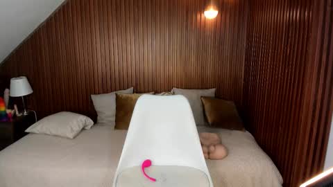 Akane Tendo online show from 11-26-25, 05:19