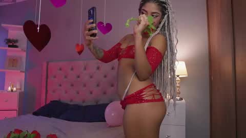 Snapshot of hannachris chatting on 02-14-25, 03:15 Hanna online show from 02-14-25, 03:15