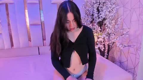 hannacollins_2 online show from 09-27-25, 01:05