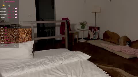 Hannah Allin online show from 02-19-25, 05:49