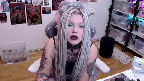 Hannah online show from 10-19-25, 11:27