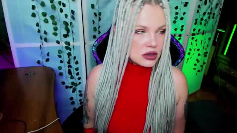 Hannah online show from 10-30-25, 07:21