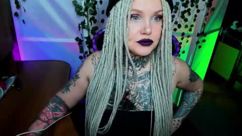 Hannah online show from 11-23-25, 10:31