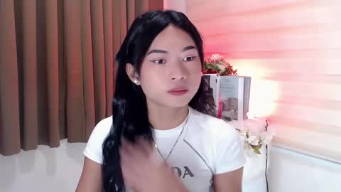 Snapshot of hannah_davis69 chatting on 01-06-25, 10:05 Alex online show from 01-06-25, 10:05