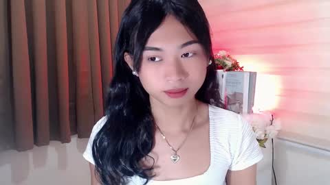 Snapshot of hannah_davis69 chatting on 01-08-25, 12:49 Alex online show from 01-08-25, 12:49