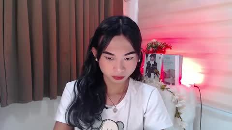Snapshot of hannah_davis69 chatting on 01-17-25, 03:34 Alex online show from 01-17-25, 03:34
