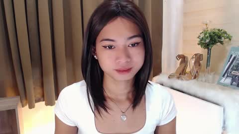 Snapshot of hannah_davis69 chatting on 02-27-25, 01:16 Alex online show from 02-27-25, 01:16