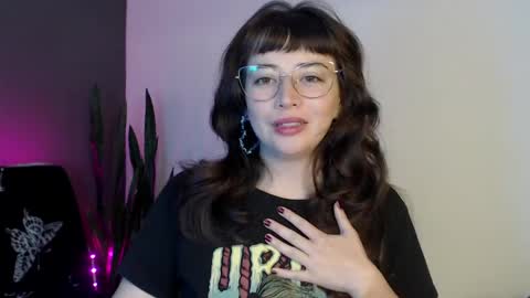 HannahHexx online show from 04-12-26, 03:55