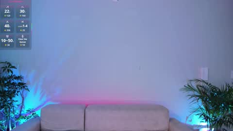 Snapshot of hannah_jonhson_1 chatting on 10-18-25, 04:37 Hannah online show from 10-18-25, 04:37