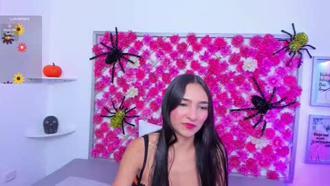 Hannah Miller online show from 10-09-25, 11:41