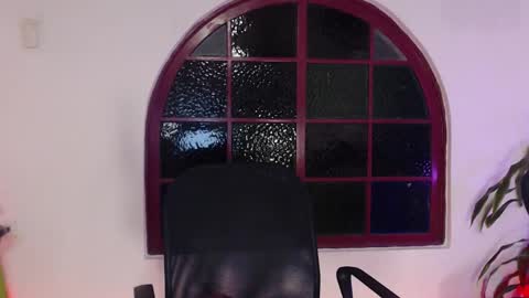 Hannah online show from 01-03-25, 03:49