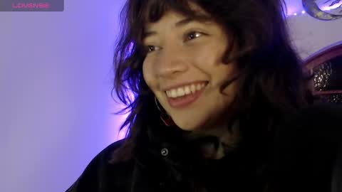 Hannah online show from 02-14-25, 03:43