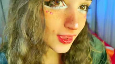 Snapshot of hannah_warren chatting on 03-04-26, 06:19 Kamila online show from 03-04-26, 06:19