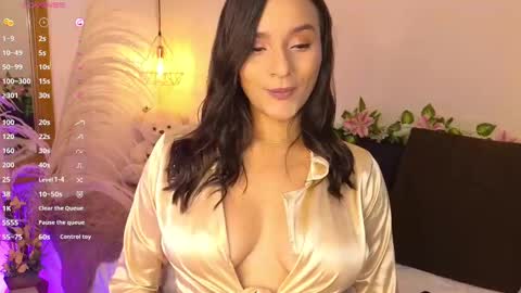 Hannah Williams online show from 09-26-25, 11:09