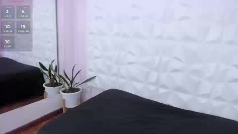 hannahtoons_ online show from 09-11-25, 10:10