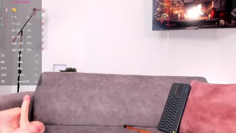 Hanna Os online show from 12-17-24, 03:17