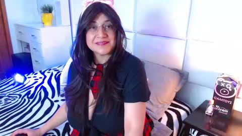 Hanna online show from 11-19-25, 02:11