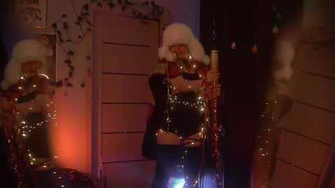 Snapshot of hannasthesia chatting on 12-25-24, 12:48 Hanna online show from 12-25-24, 12:48