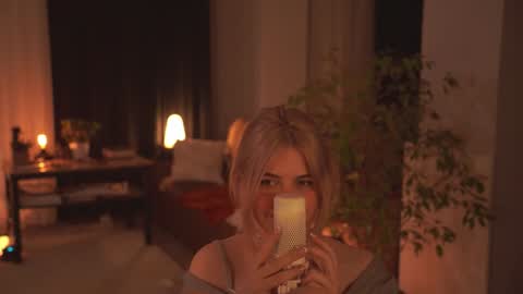 Snapshot of hannasthesia chatting on 01-13-25, 04:19 Hanna online show from 01-13-25, 04:19