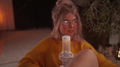 Snapshot of hannasthesia chatting on 02-22-25, 12:27 Hanna online show from 02-22-25, 12:27