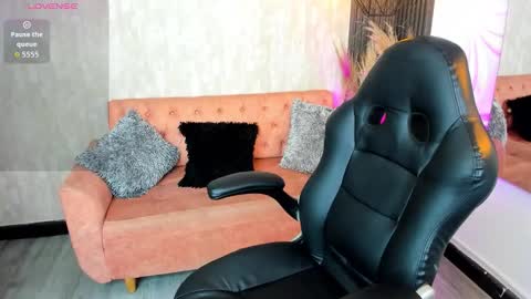 Hanna online show from 11-27-25, 08:44