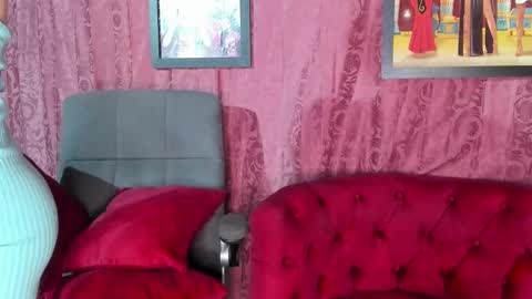 Snapshot of hanny_963 chatting on 12-15-24, 06:07 ...Hanny... online show from 12-15-24, 06:07