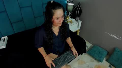 Hanny  online show from 12-19-25, 12:01