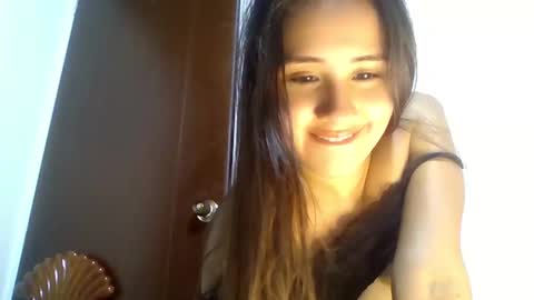 Snapshot of hanny_kail chatting on 12-23-24, 05:06 hanny online show from 12-23-24, 05:06